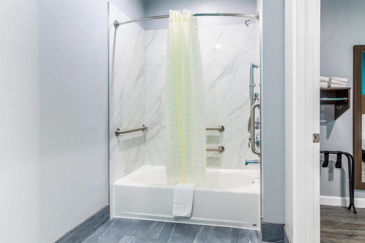 Hotel Americas Value & Kingwood Iah Airport